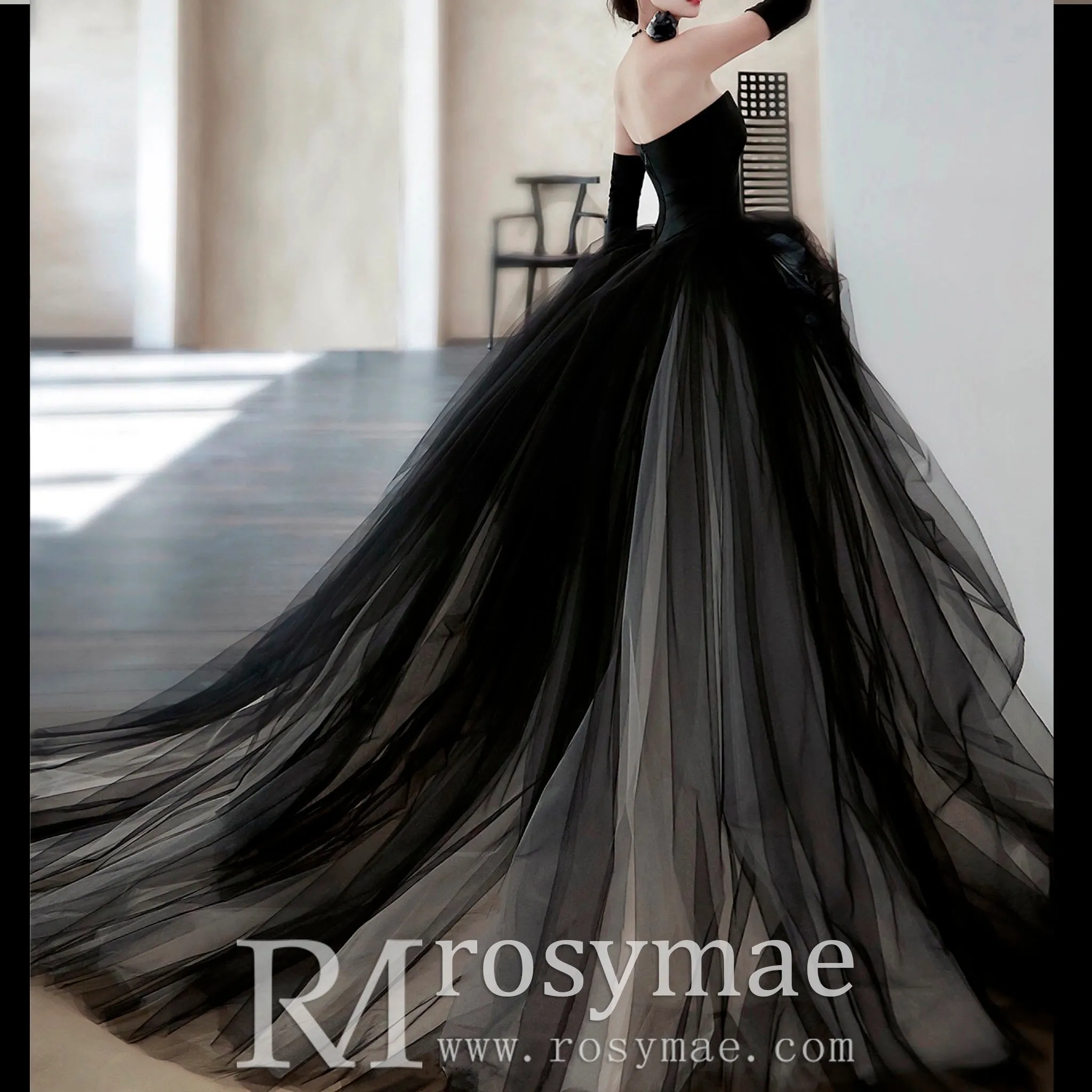 Ball Gown Black and White Wedding Dress with Sweetheart Neck