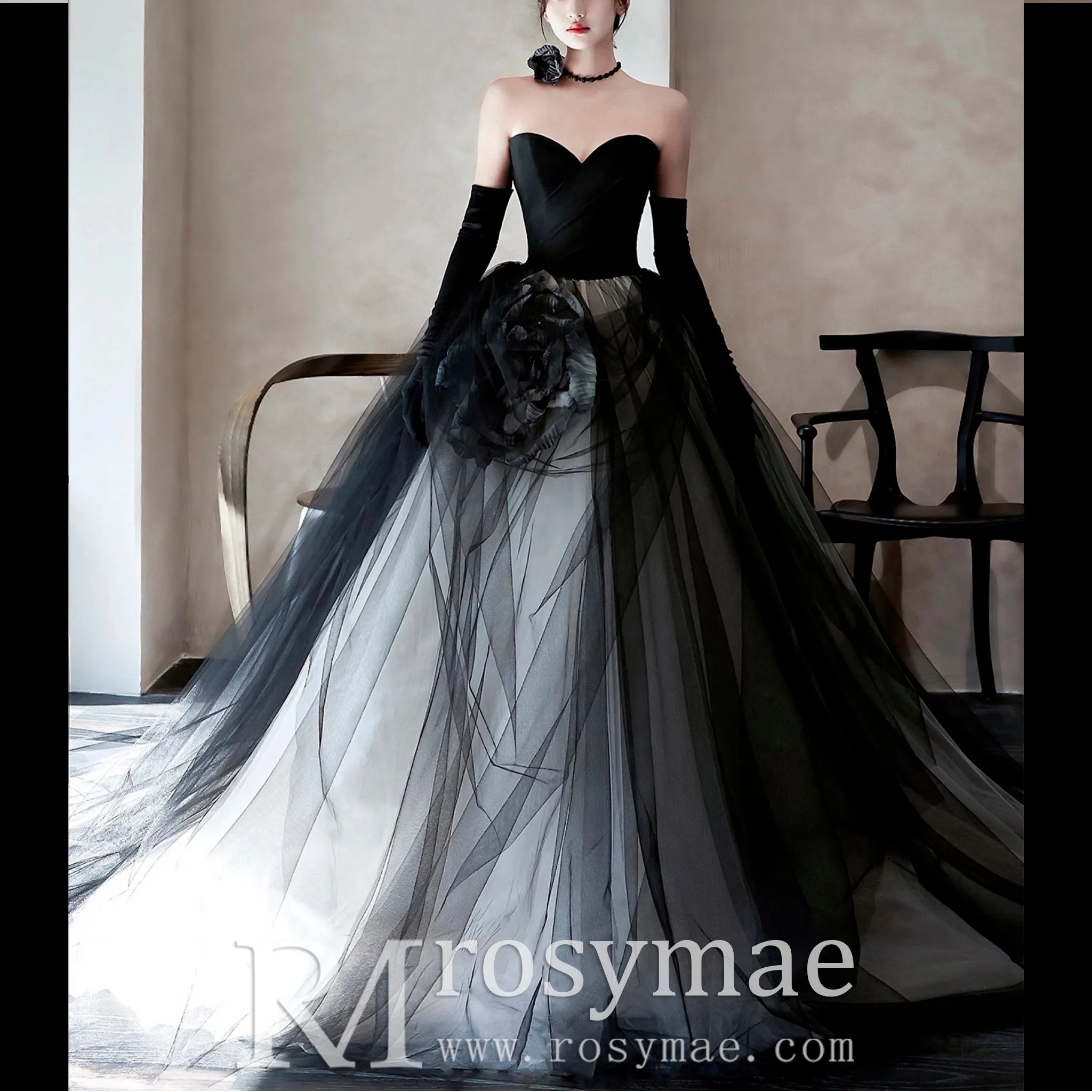 Ball Gown Black and White Wedding Dress with Sweetheart Neck