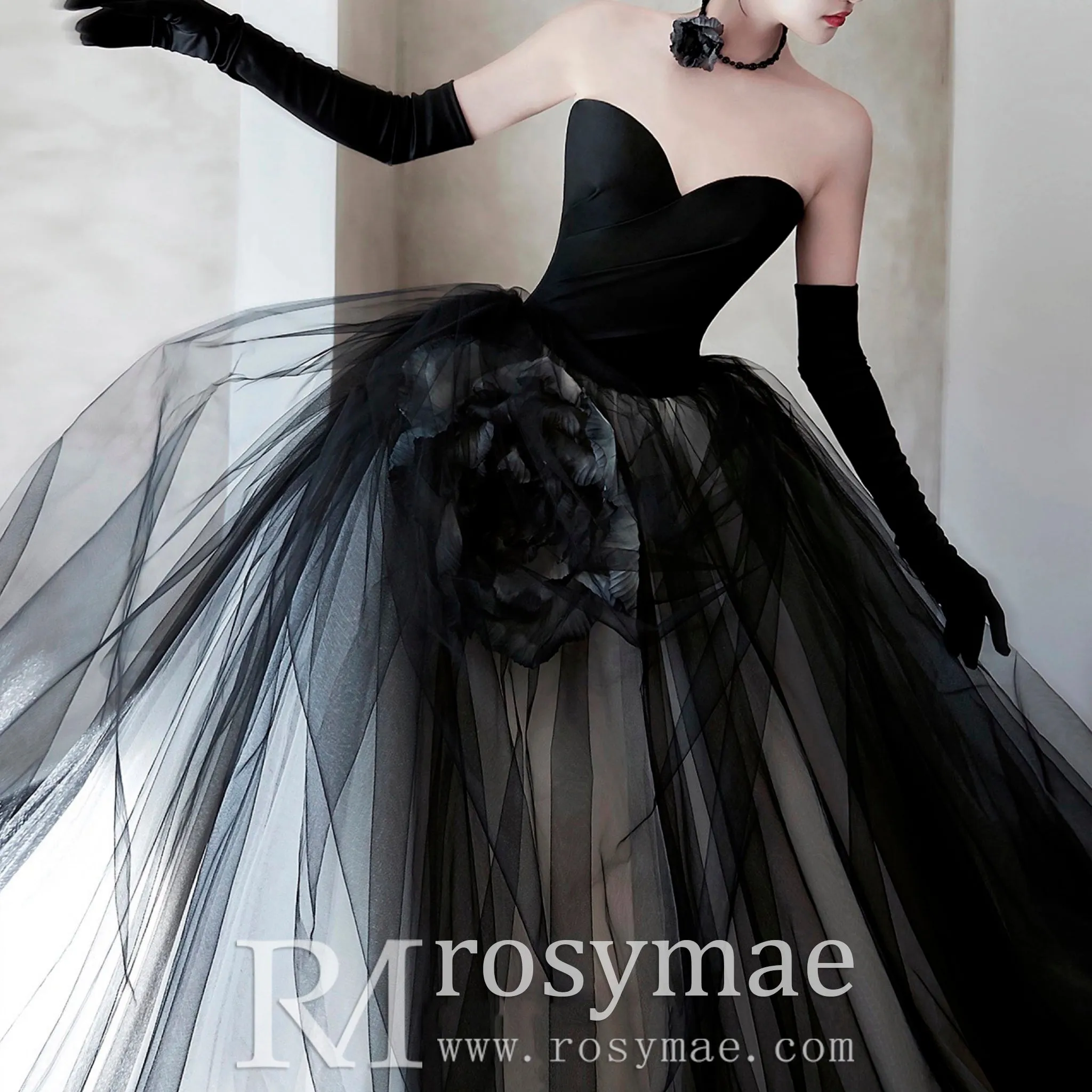 Ball Gown Black and White Wedding Dress with Sweetheart Neck