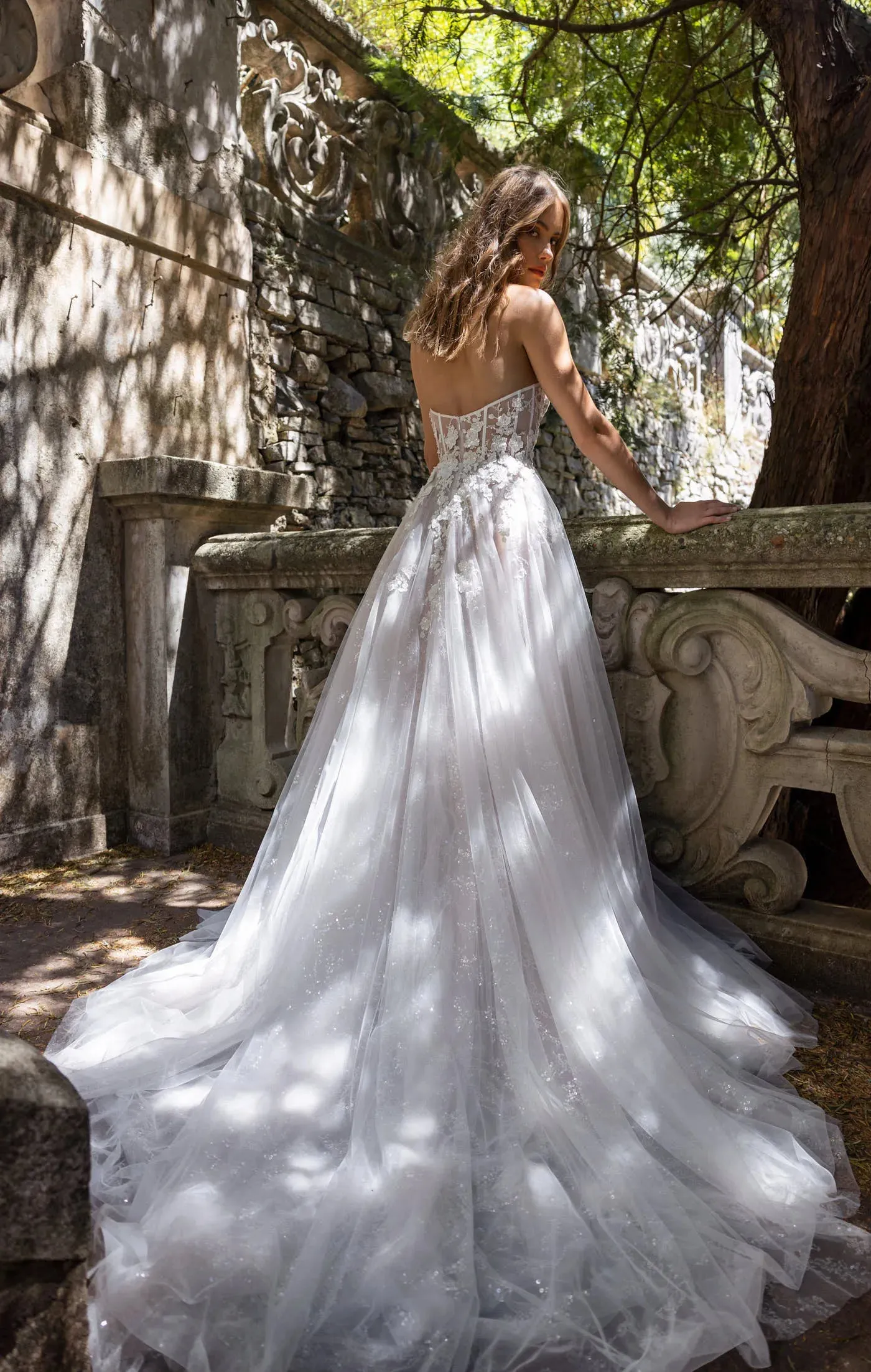 Boho Wedding Dresses Glitter Tulle Lace Appliques A-Line Side Split Wedding Gown Sweetheart Corset Bridal Gown