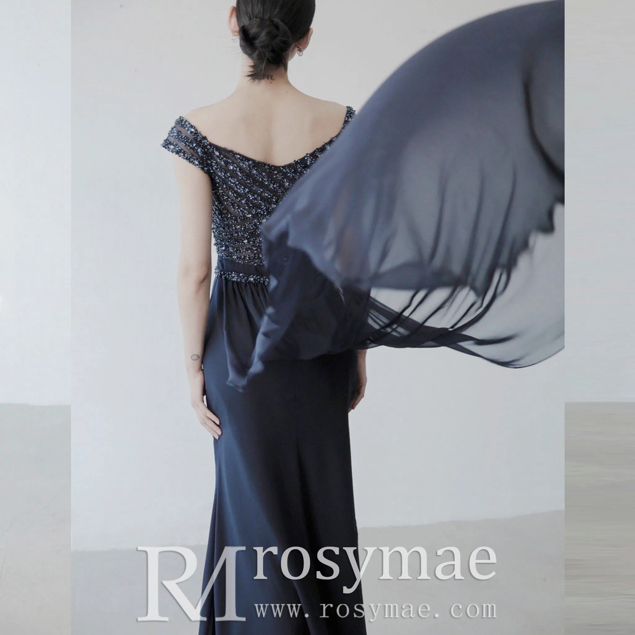 Capped Sleeve Navy Blue Prom Dress Party Gown with Vneck