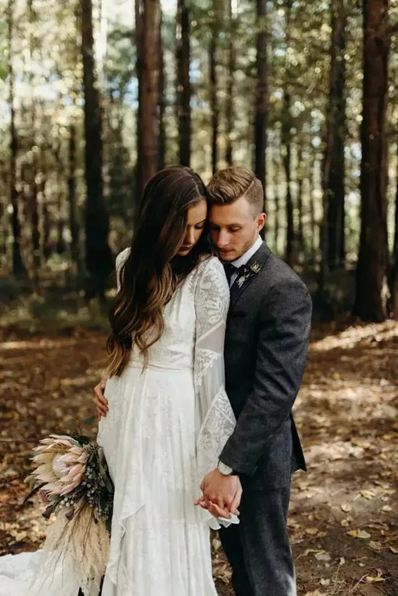 Country Style Wedding Dresses Boho Lace Long Sleeves Deep V Neck A Line Ivory Beach Bohemian Plus Size Summer Bridal Gowns
