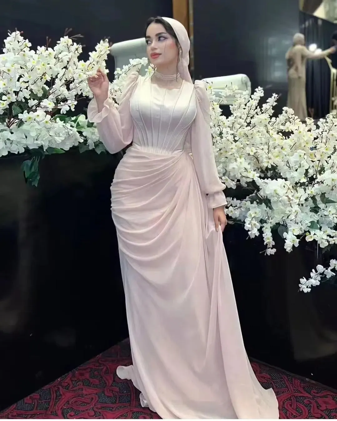 Elegant Baby Pink Muslim Arabic Prom Dresses Long Sleeves O-Neck Chiffon Pleat Formal Evening Dress Women Party Gowns