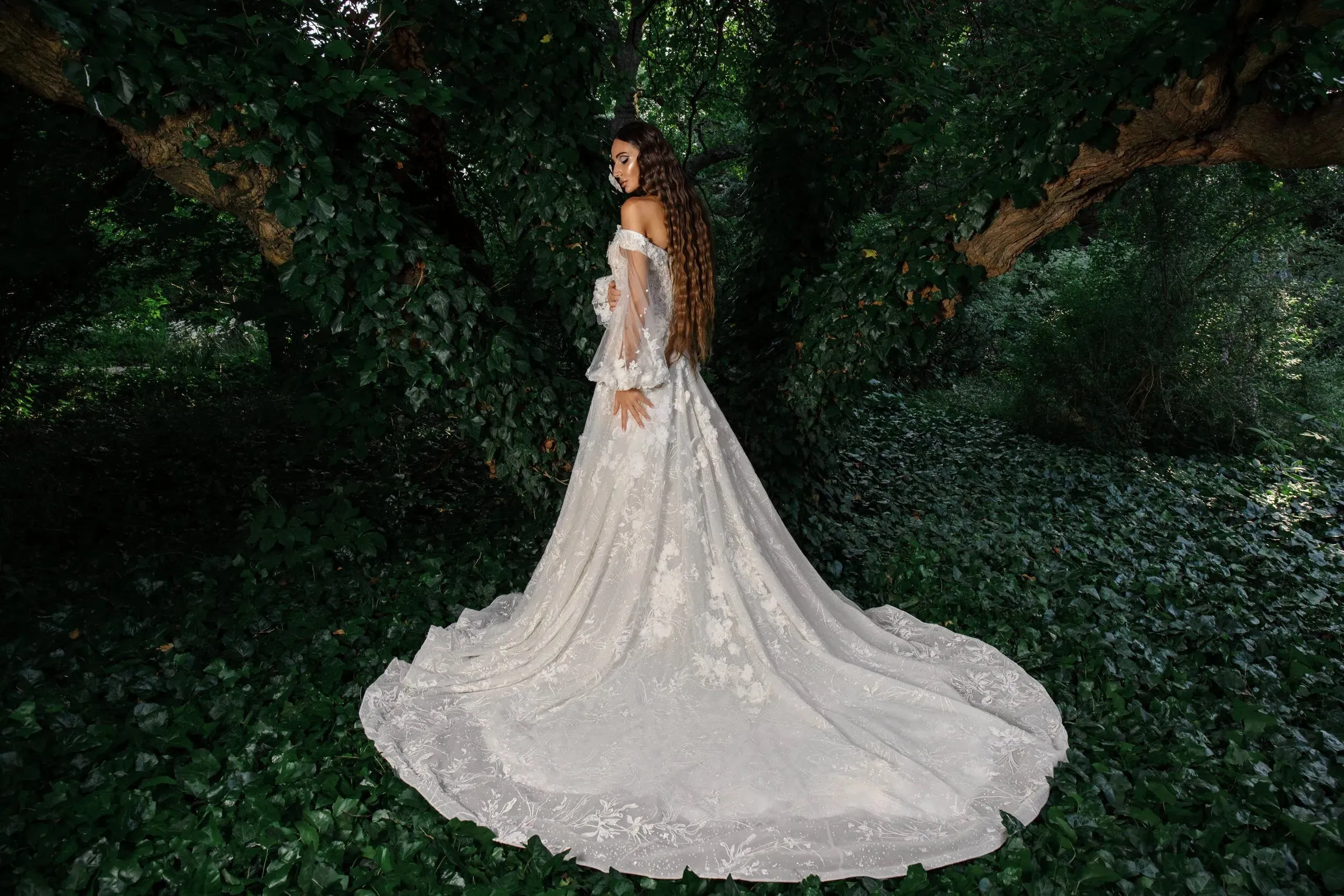 Exquisite Wedding Dresses For Women Graceful Bridal Gowns Lace Appliques Long Puff Sleeves V-Neck Pretty Vestidos De Novia