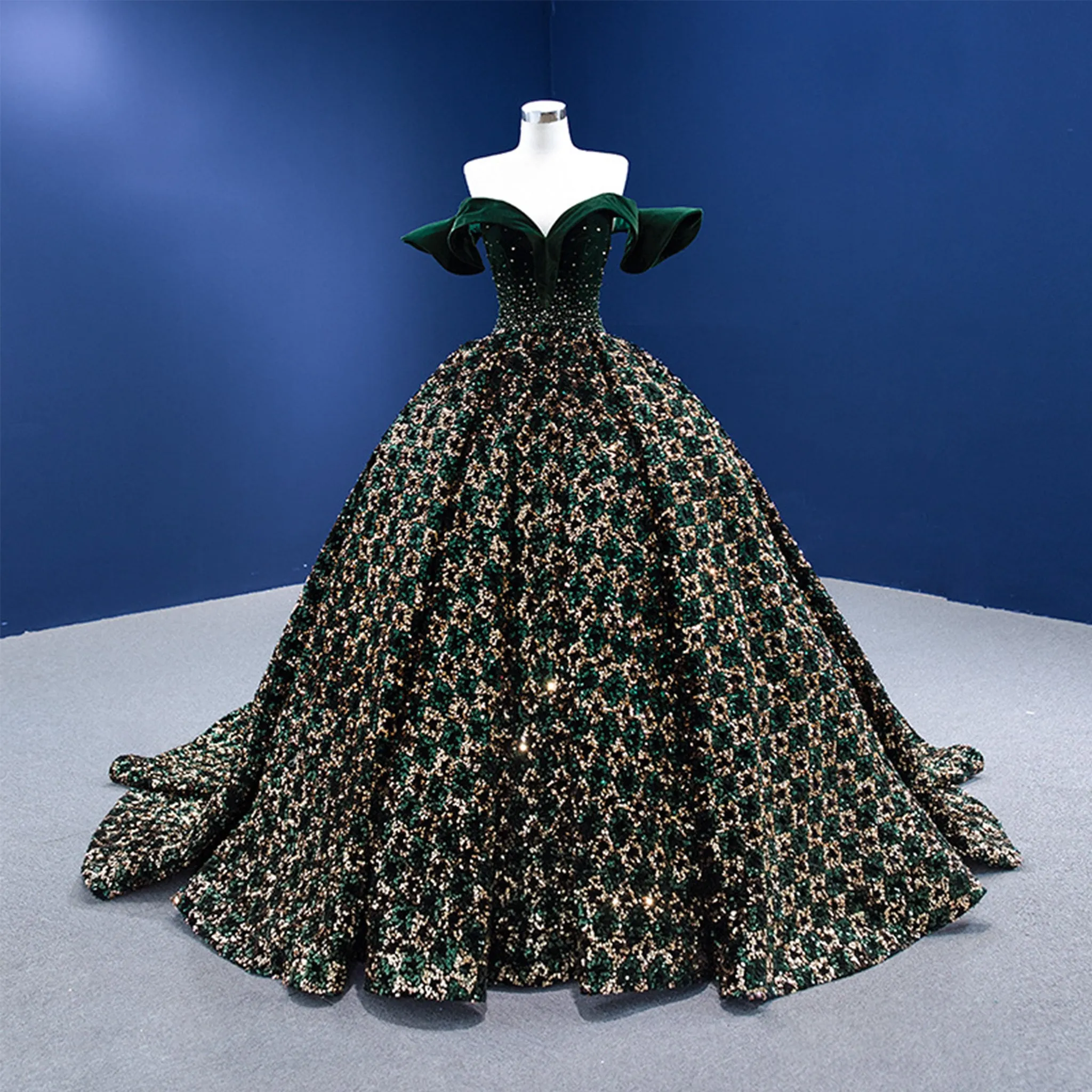Fashion Off The Shoulder Ball Gown Sparky Sequins Quinceanera Dresses