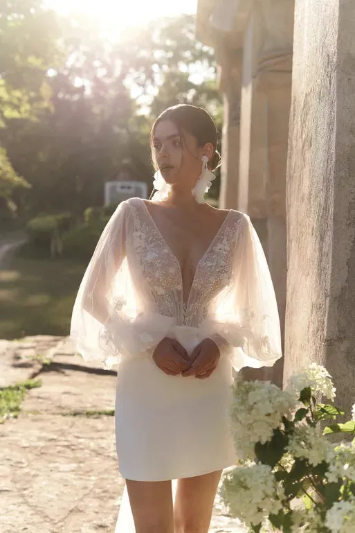 Graceful Deep V Neck Wedding Dresses Long Sleeves With Train Tulle Floral Lace Mini Short Beach Bridal Gowns Robe Custom