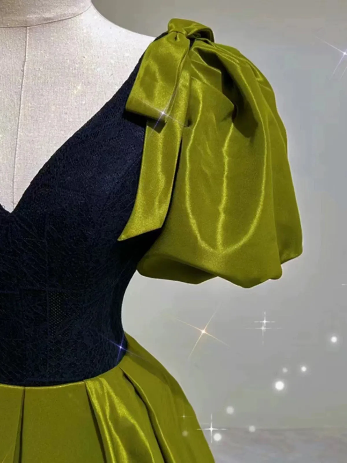 JazzHer Elegant Ball Gown V Neckline Olive Green Satin Long Prom Dress Evening Dresses (PRE-ORDER)