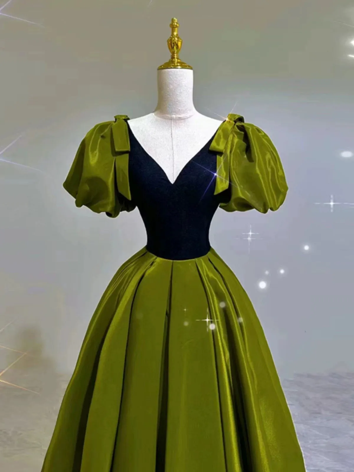 JazzHer Elegant Ball Gown V Neckline Olive Green Satin Long Prom Dress Evening Dresses (PRE-ORDER)