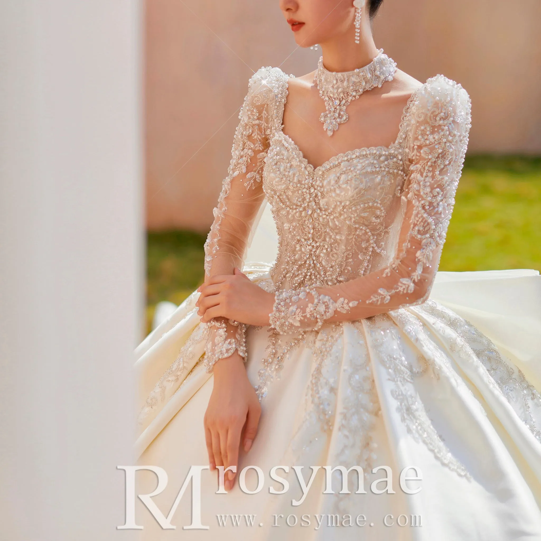 Luxurious Princess Ball Gown Wedding Dress with Long Train