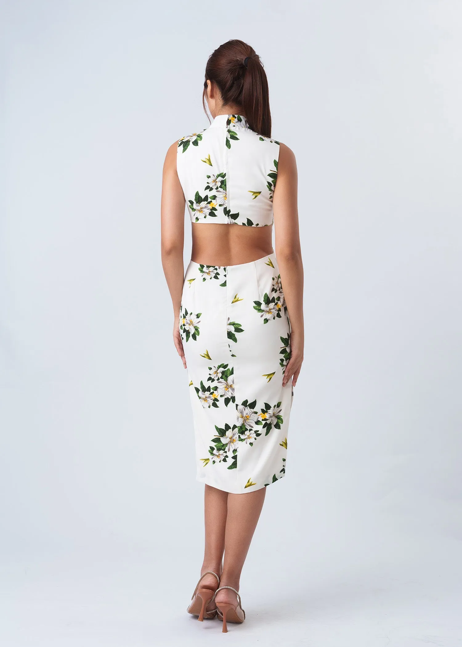 Sleeveless Floral Cut Out Qipao