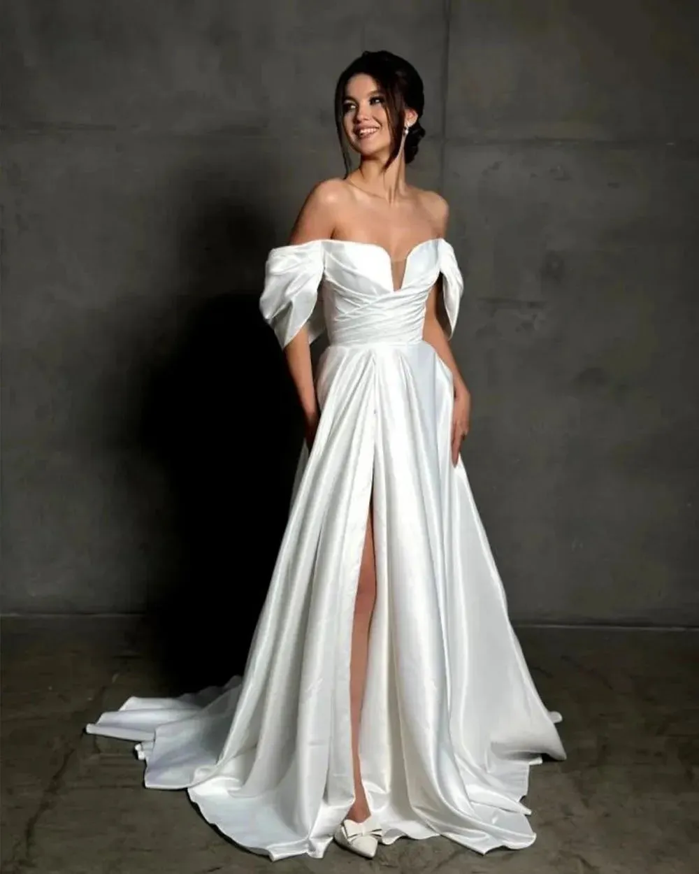 Soft Satin A Line Wedding Dresses Side Slit Simple Off The Shoulder Pleat Custom Made Formal Bridal Gown Rode De Morrie