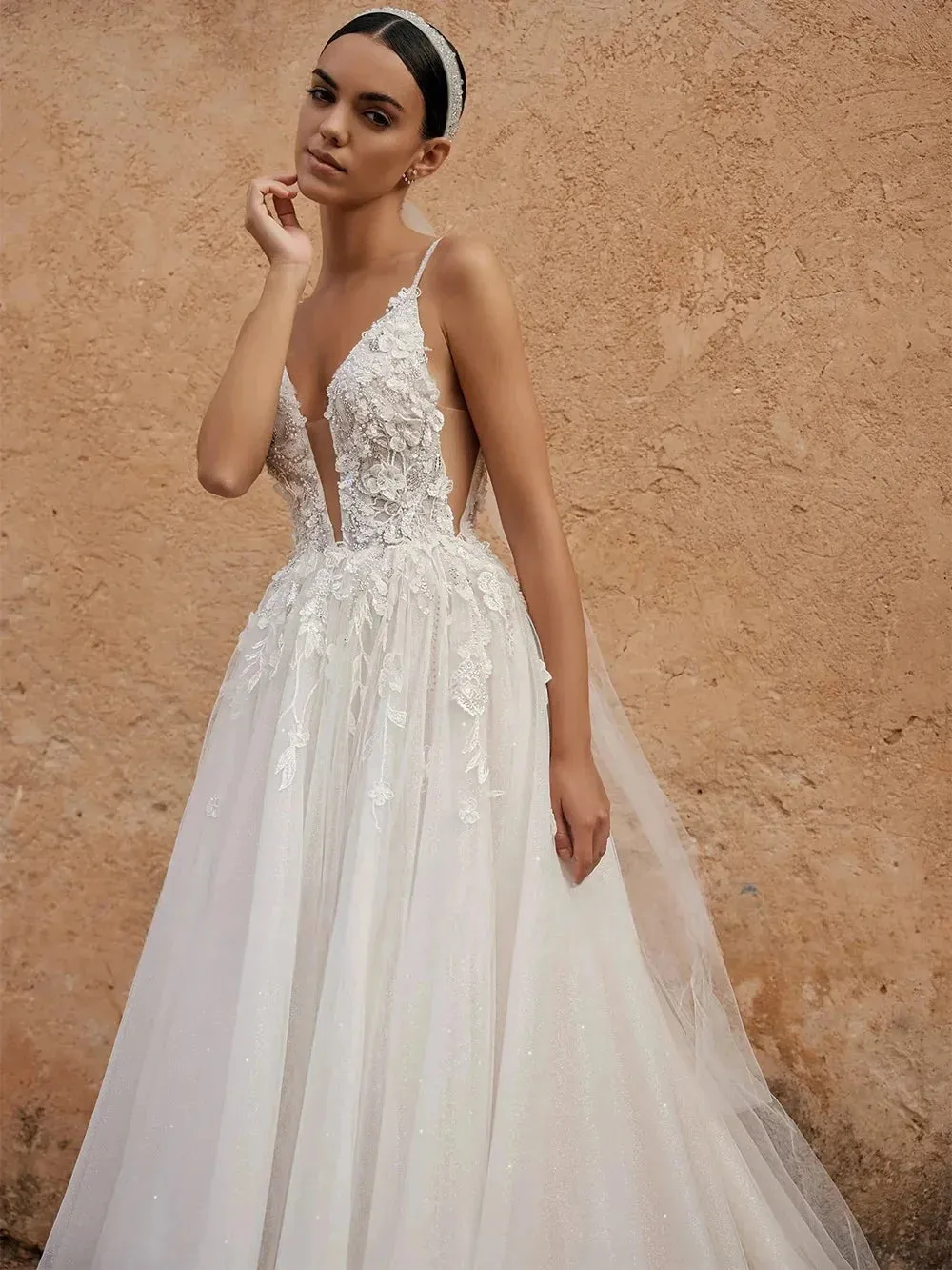 Spaghetti Straps Vestidos De Novia Sexy Deep V Neck Open Back A Line Lace Wedding Dresses Appliques Vestido De Noiva