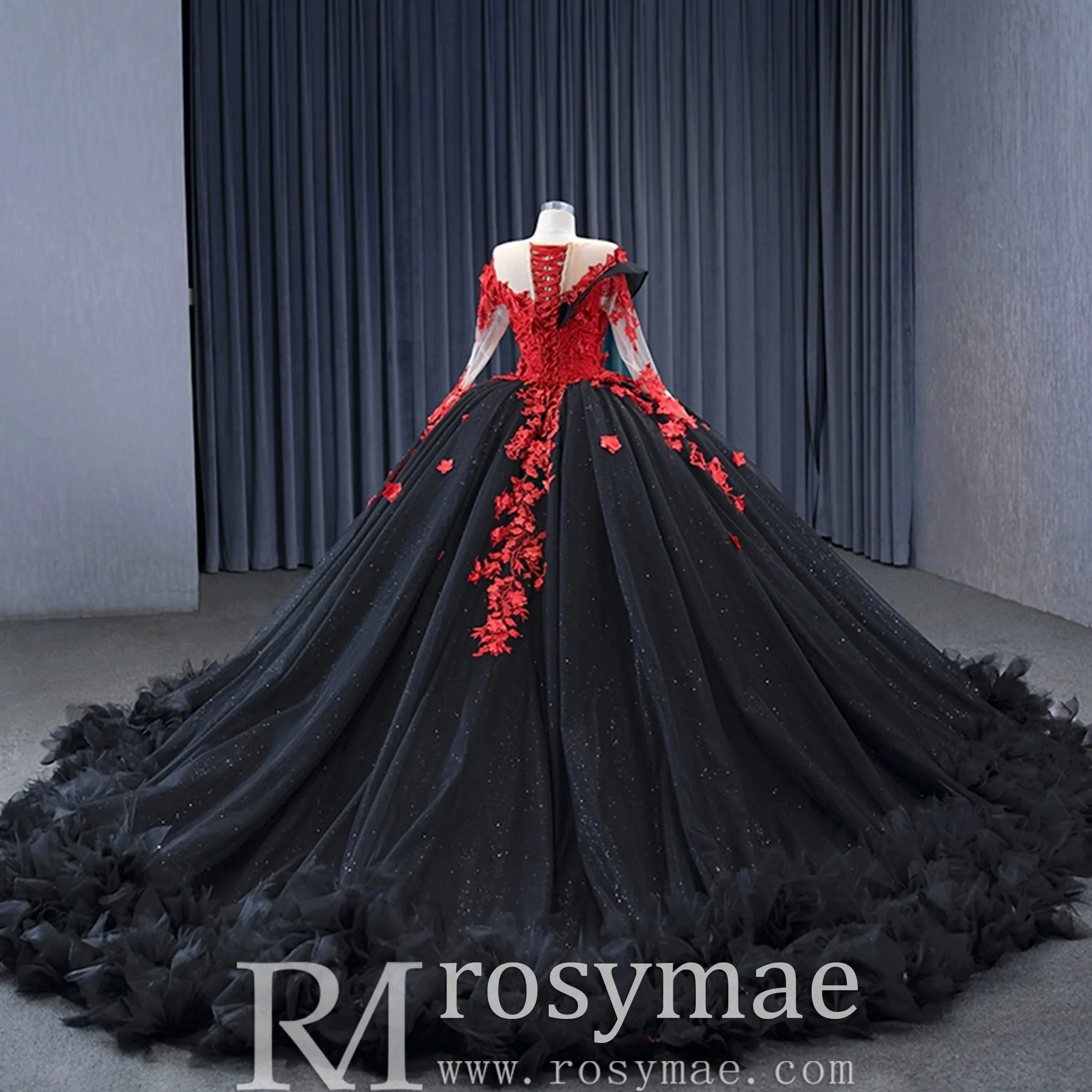 Sparkly Black Red Ball Gown Wedding Dress Lace Appliqued Quinceanera Gown
