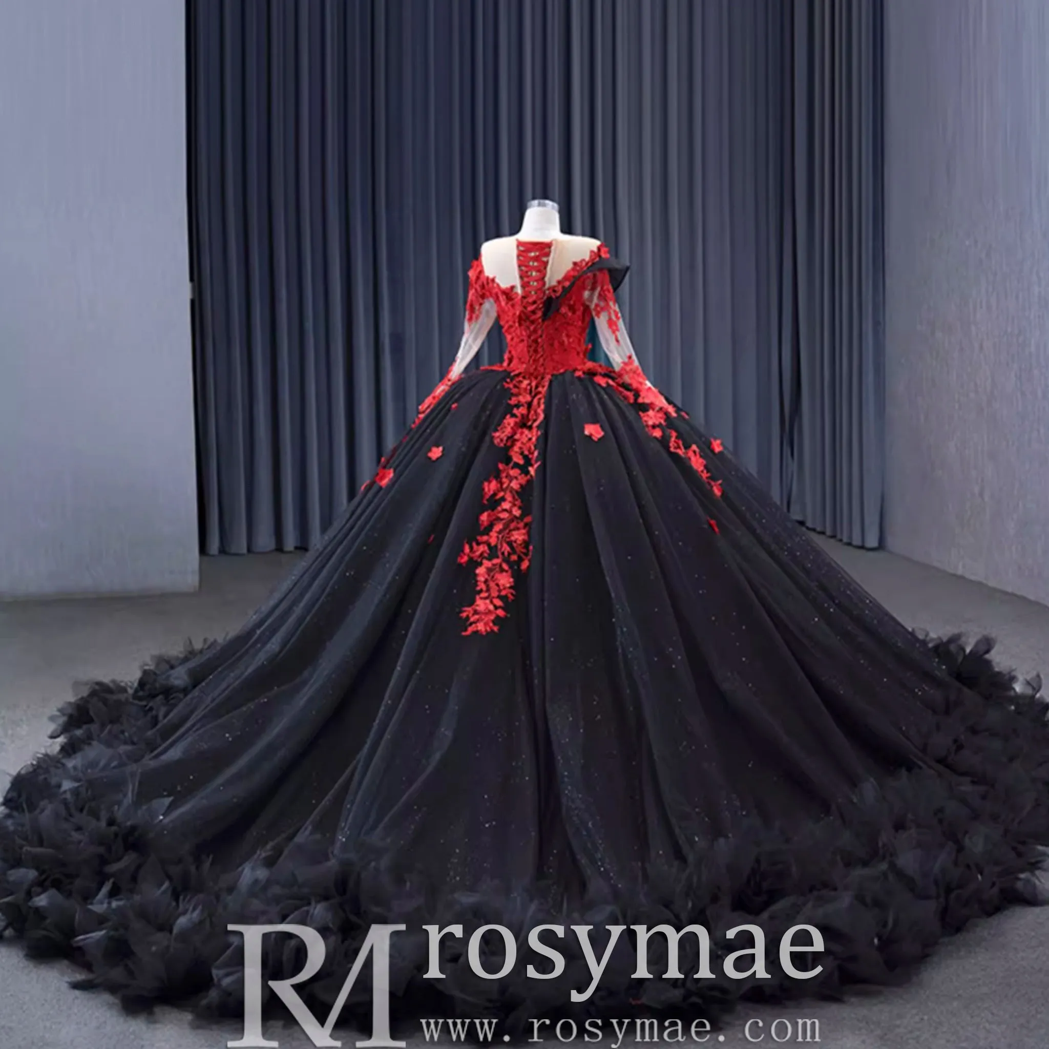 Sparkly Black Red Ball Gown Wedding Dress Lace Appliqued Quinceanera Gown