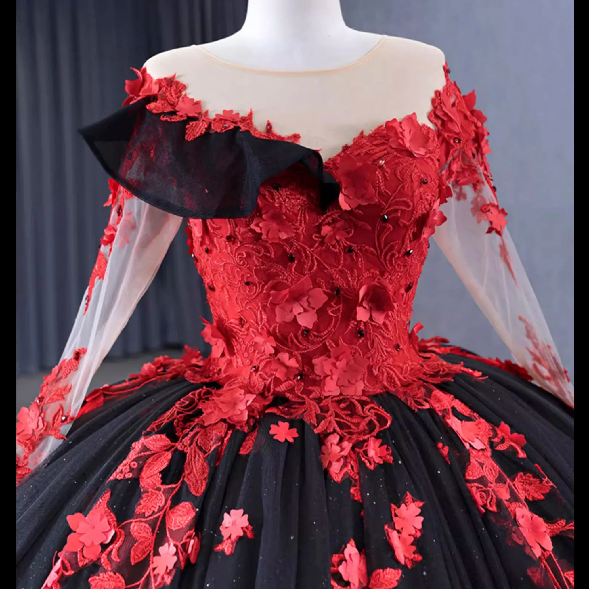 Sparkly Black Red Ball Gown Wedding Dress Lace Appliqued Quinceanera Gown