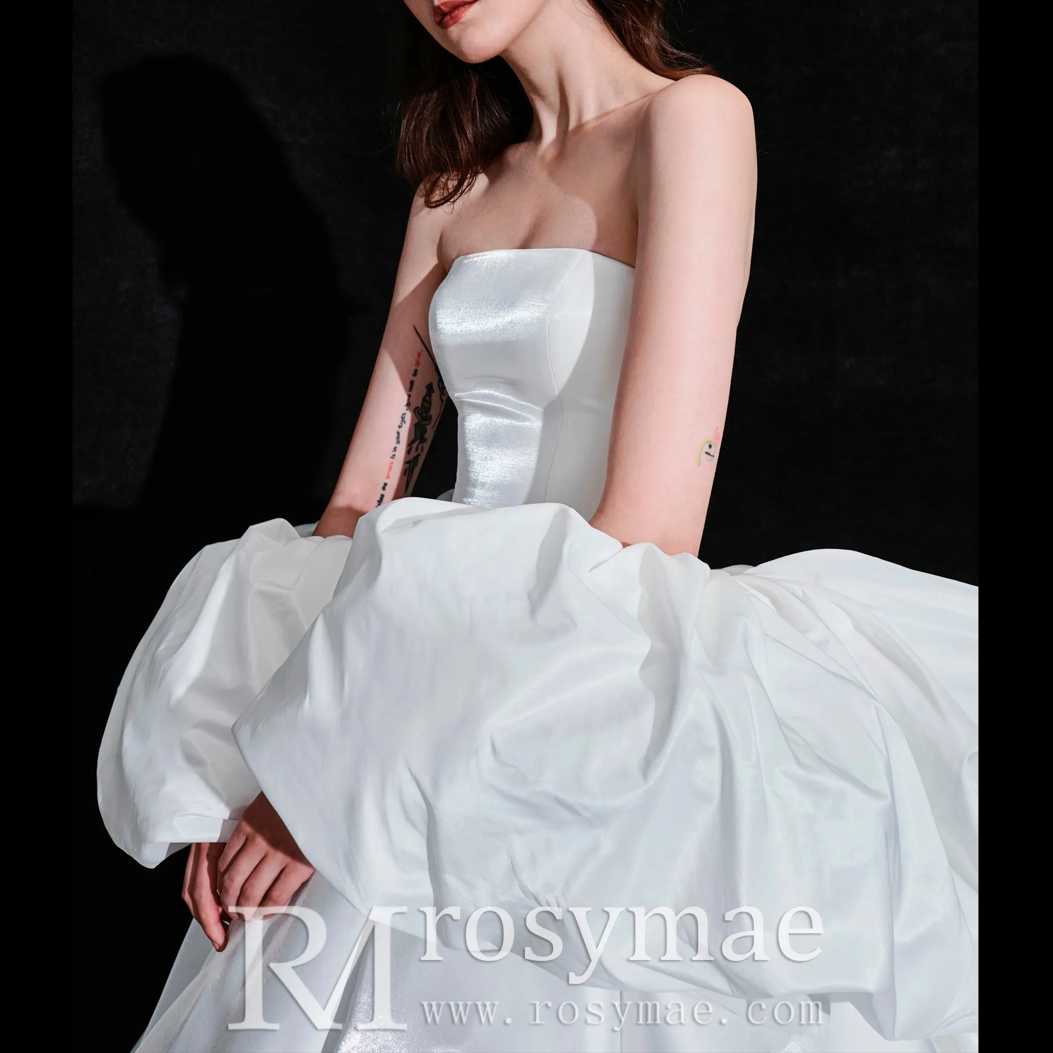 Strapless Straight Neckline Ball Gown Wedding Dress With Detachable Sleeves