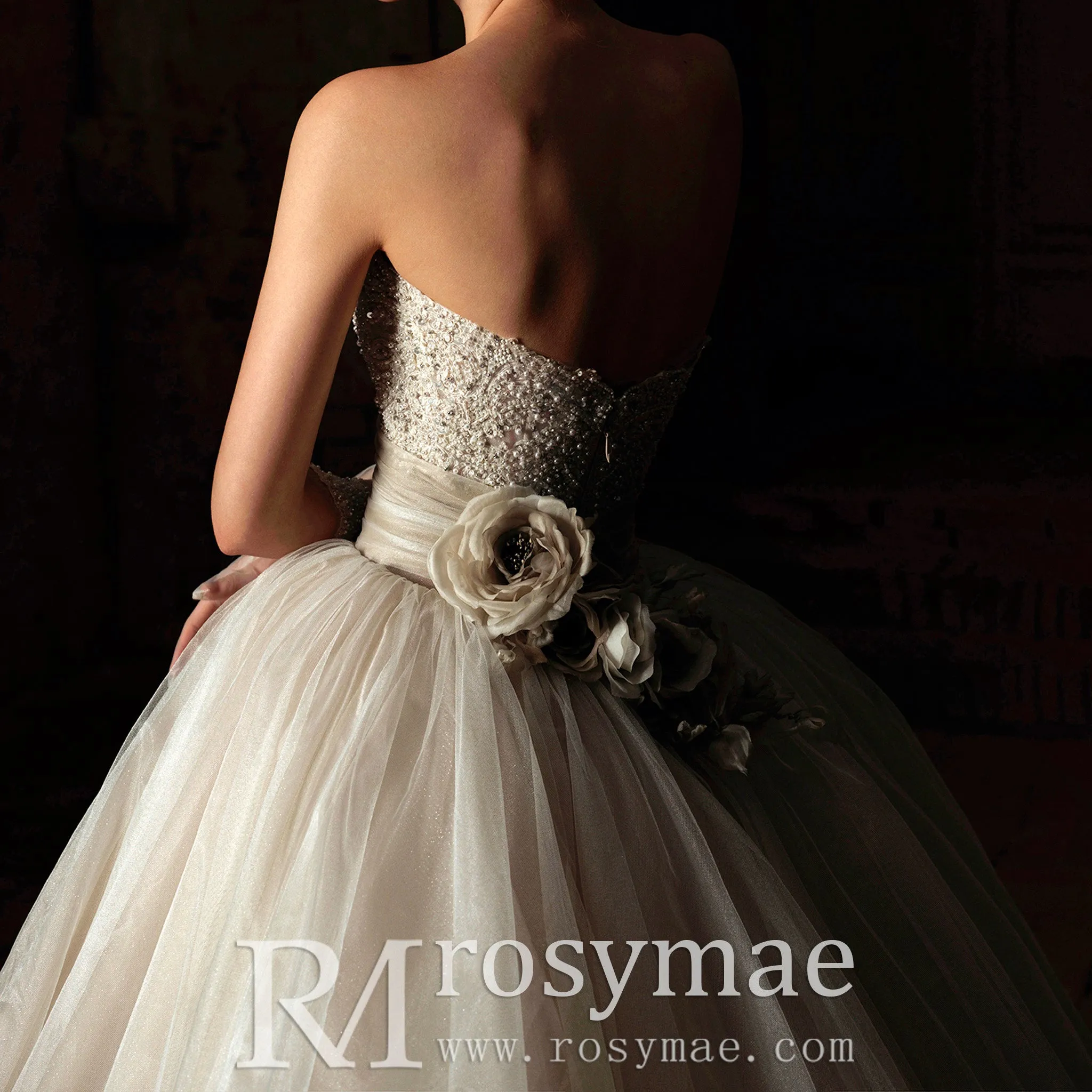 Timeless Strapless Ball gown Wedding Dress with Multi Level Tulle