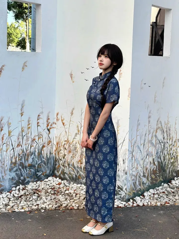 Xian Bing 馅饼 Cobbler Republic of China Floral Jacquard Short Sleeve Qipao